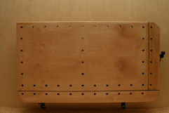 sein&auml;lle k&auml;&auml;nnett&auml;v&auml; penkki k&auml;ytt&ouml;valmiina